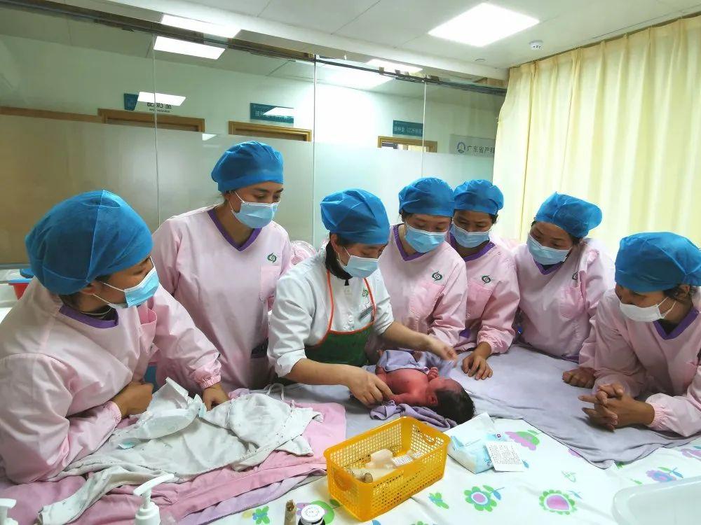 陇南妇婴监护型护送